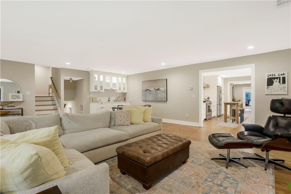 1344 Midlawn Drive