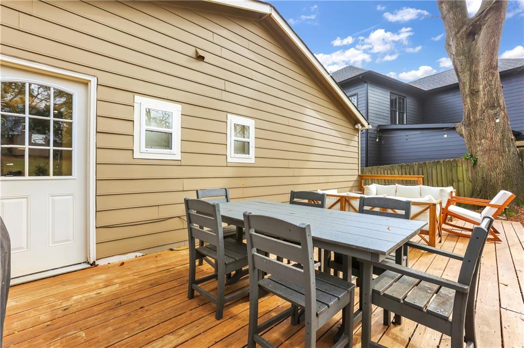 306 Rockyford Road NE