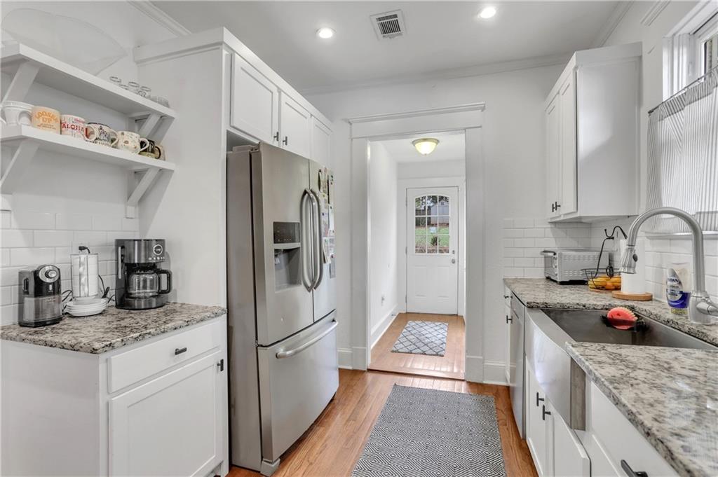 306 Rockyford Road NE