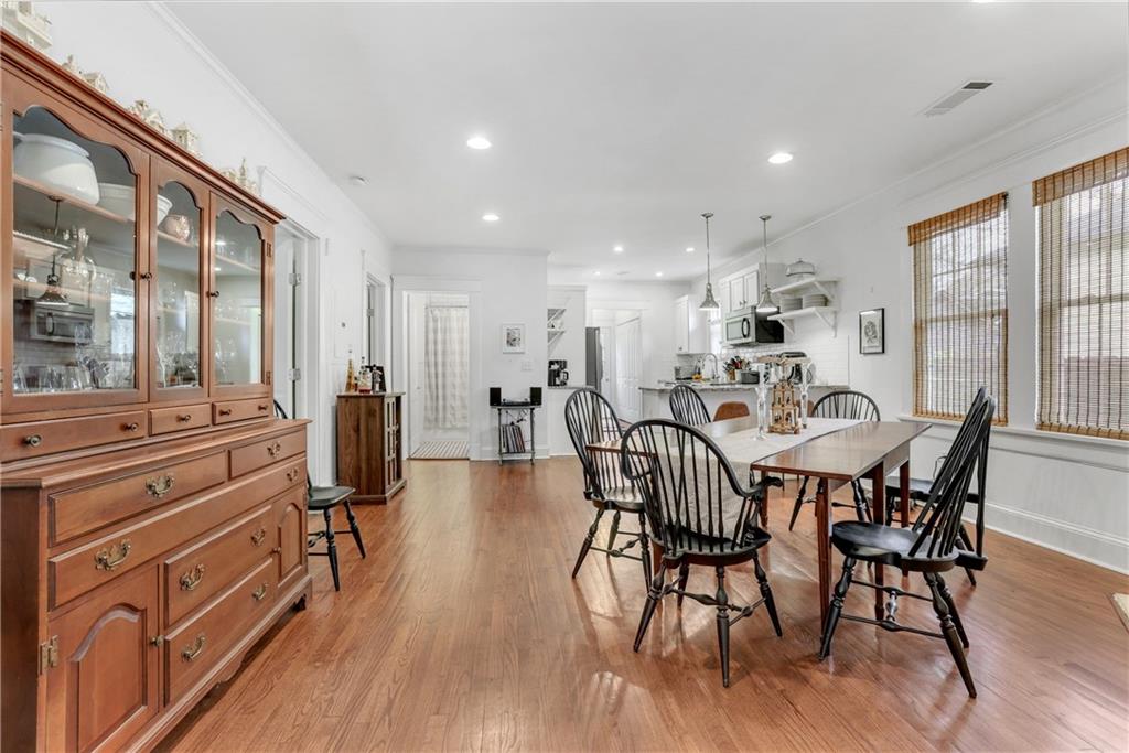 306 Rockyford Road NE