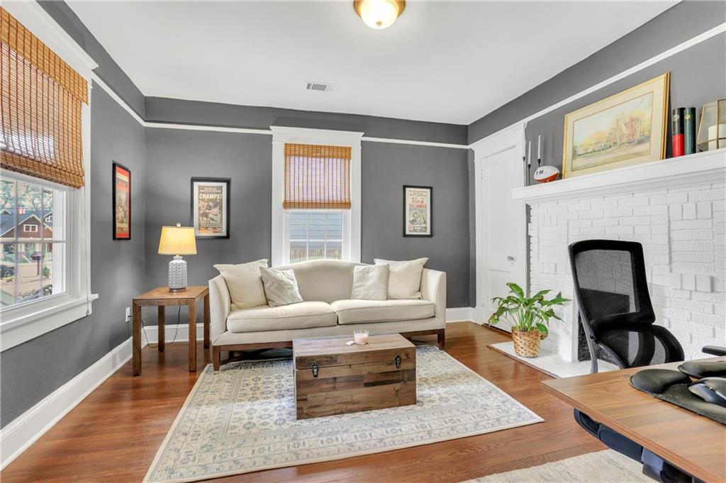 306 Rockyford Road NE