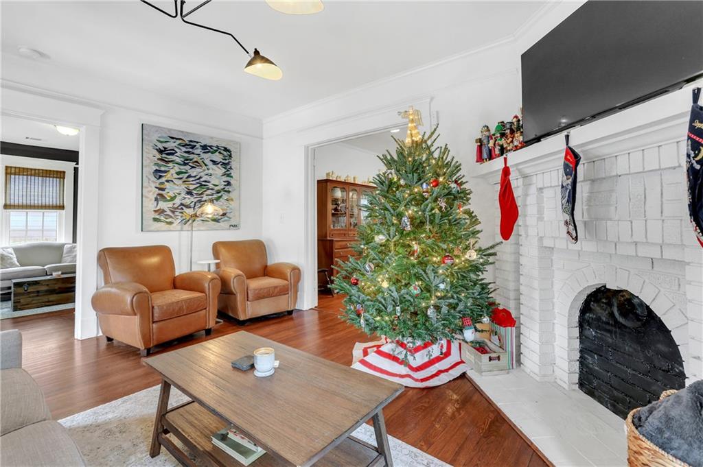 306 Rockyford Road NE