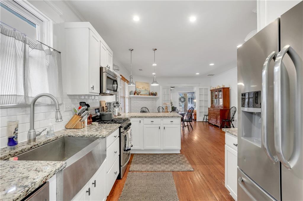 306 Rockyford Road NE