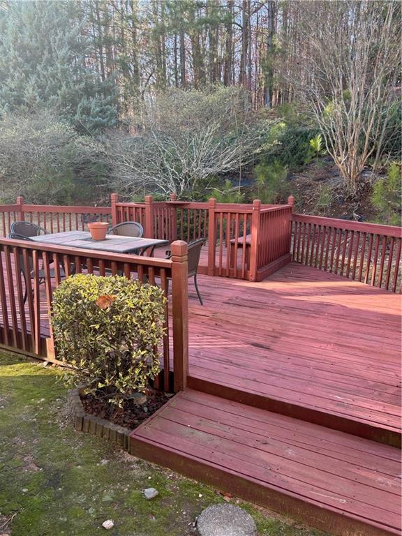 758 Sylvania Trail SE