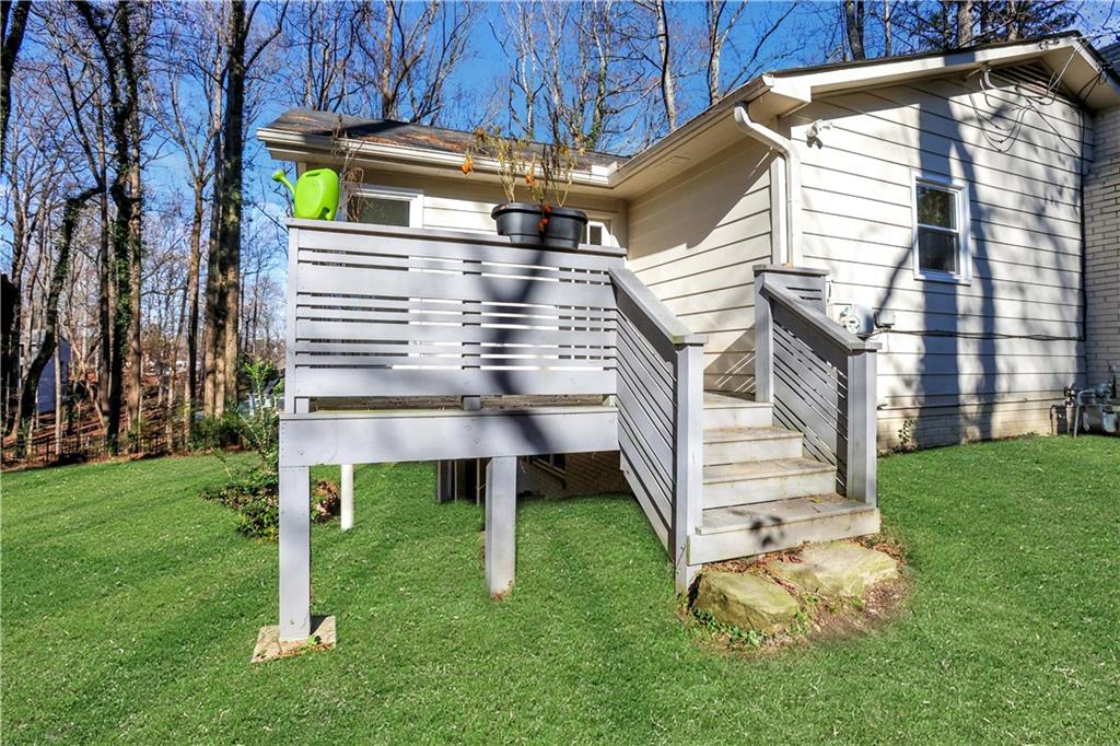 208 Shadowlawn Road SE