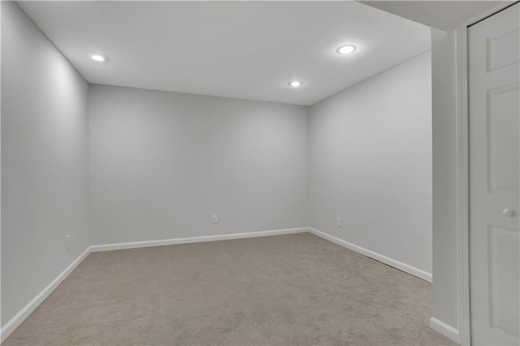 208 Shadowlawn Road SE