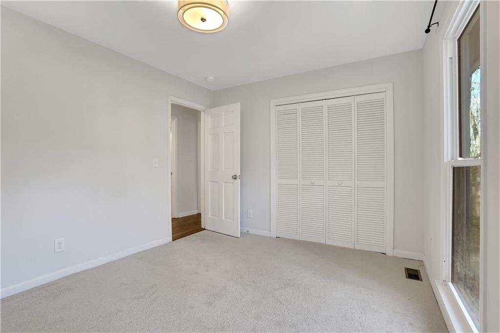 208 Shadowlawn Road SE