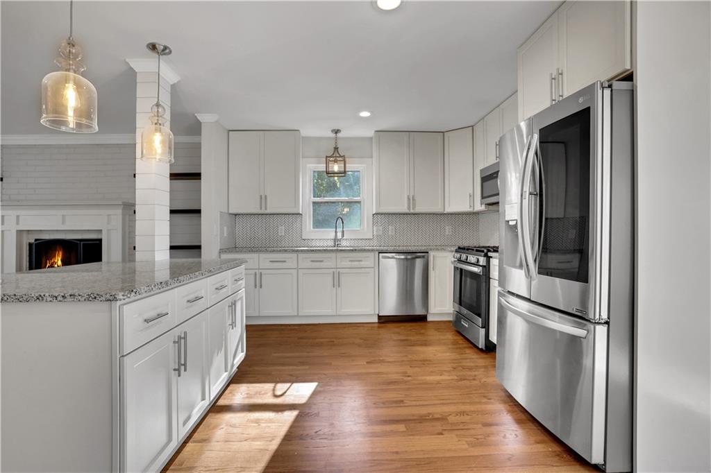 208 Shadowlawn Road SE