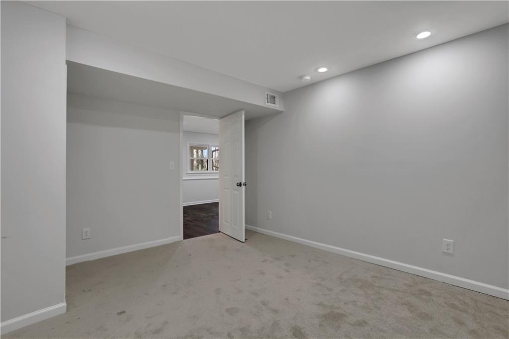 208 Shadowlawn Road SE