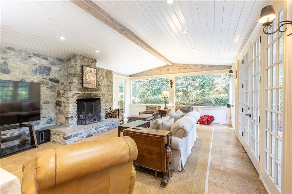 4322 Sentinel View NW