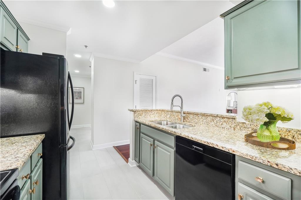 1101 Juniper Street NE Unit 231