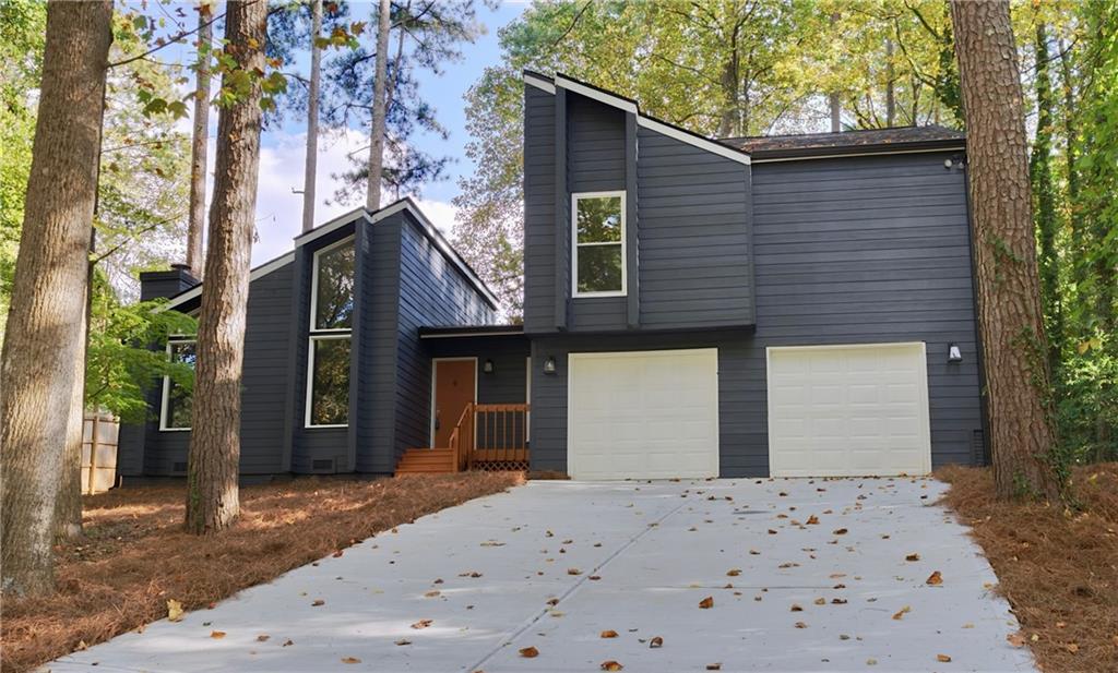 3272 Timber Bluff Drive NE