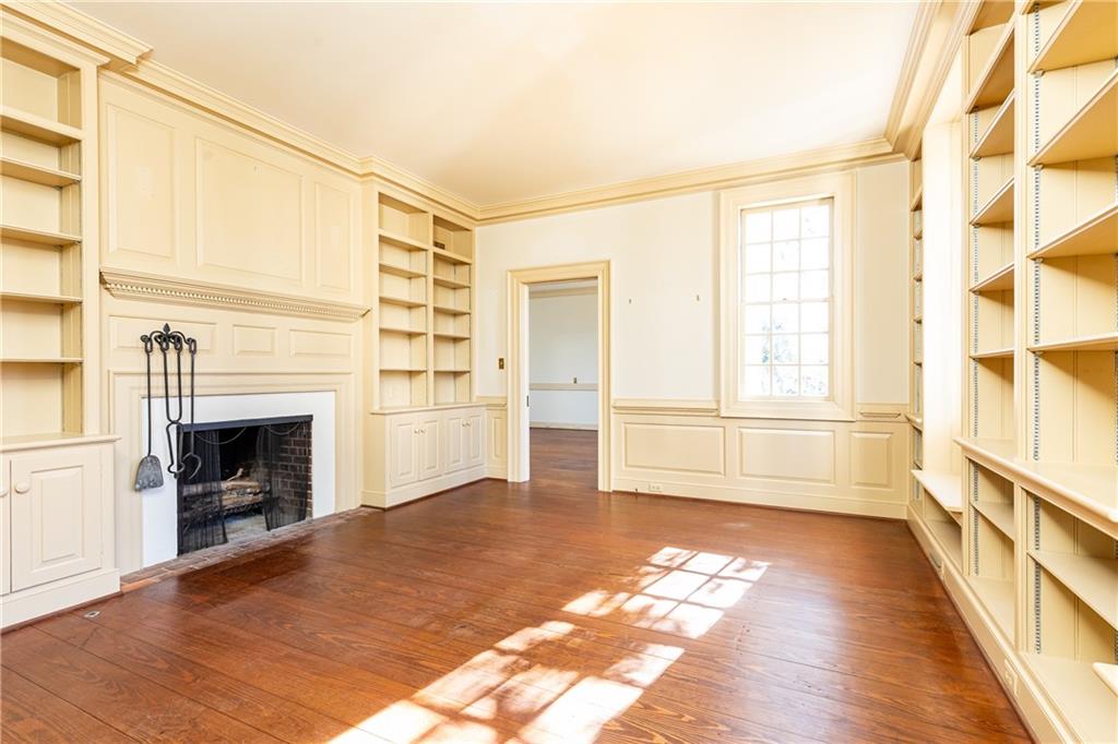 1961 River Forest Road NW