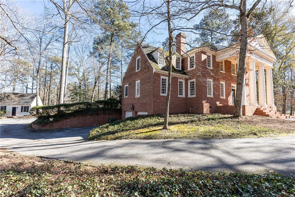 1961 River Forest Road NW