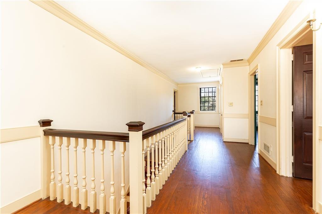 1961 River Forest Road NW