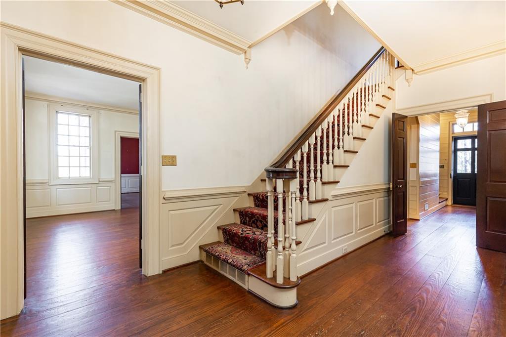 1961 River Forest Road NW