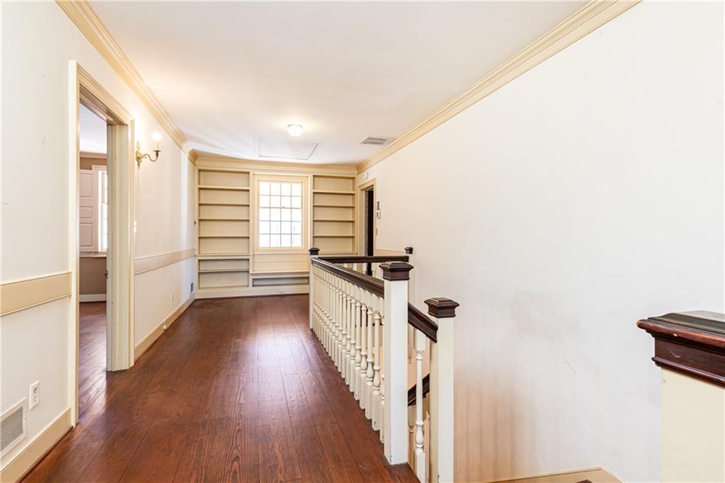 1961 River Forest Road NW
