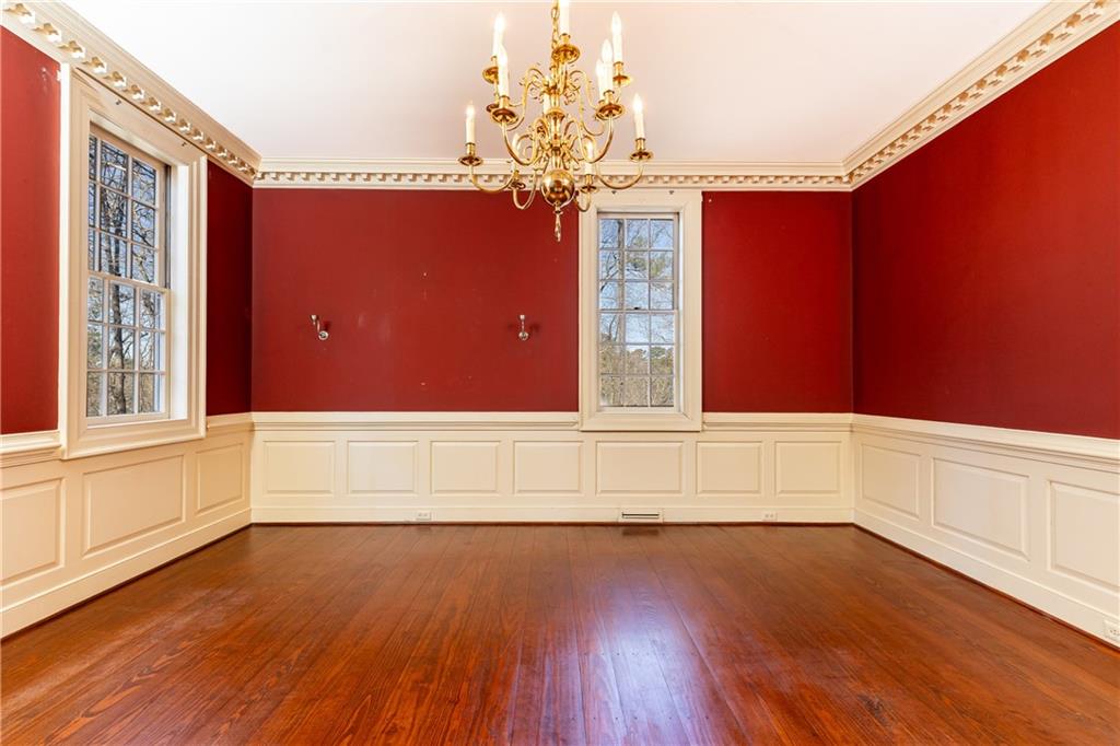 1961 River Forest Road NW