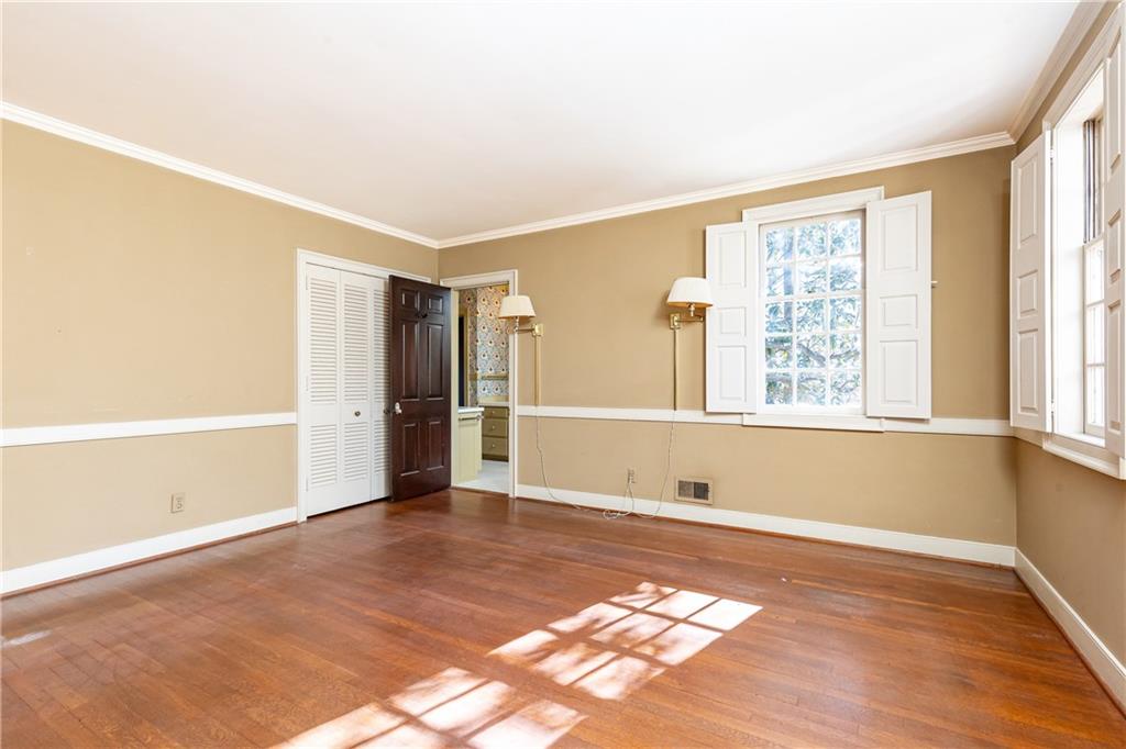 1961 River Forest Road NW