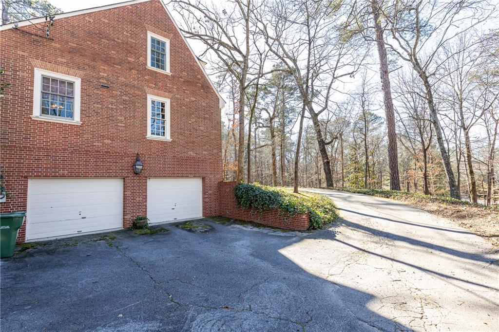 1961 River Forest Road NW