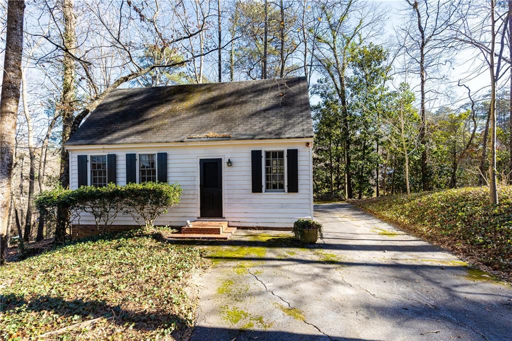 1961 River Forest Road NW