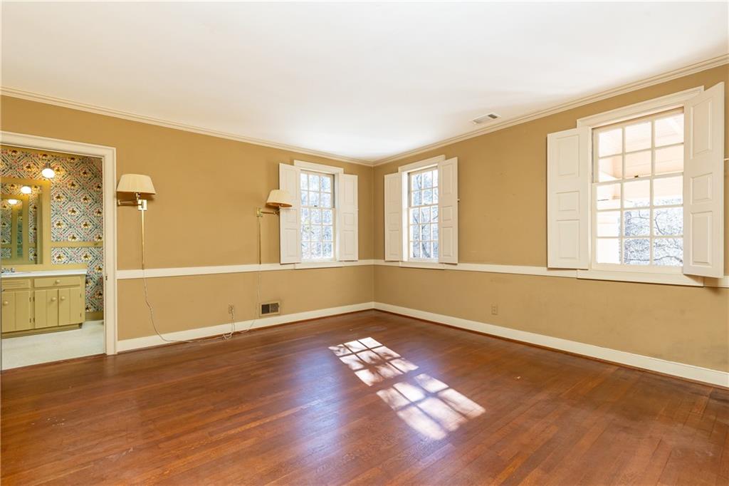 1961 River Forest Road NW