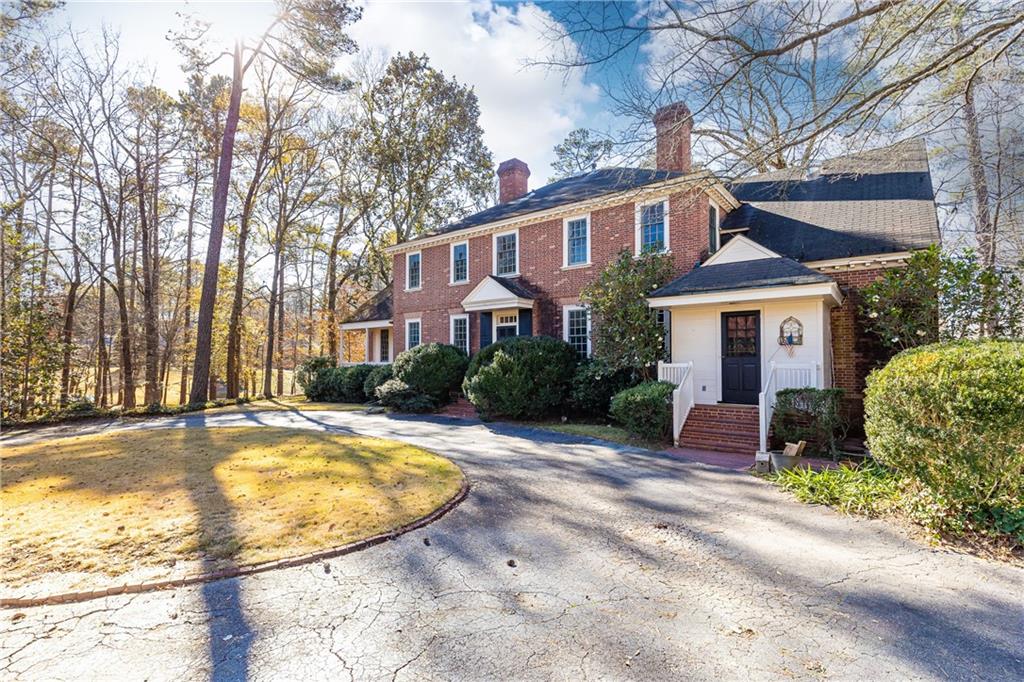 1961 River Forest Road NW