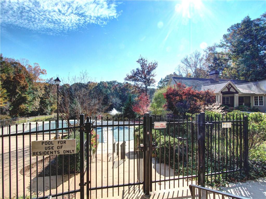4687 Amberwood Trail