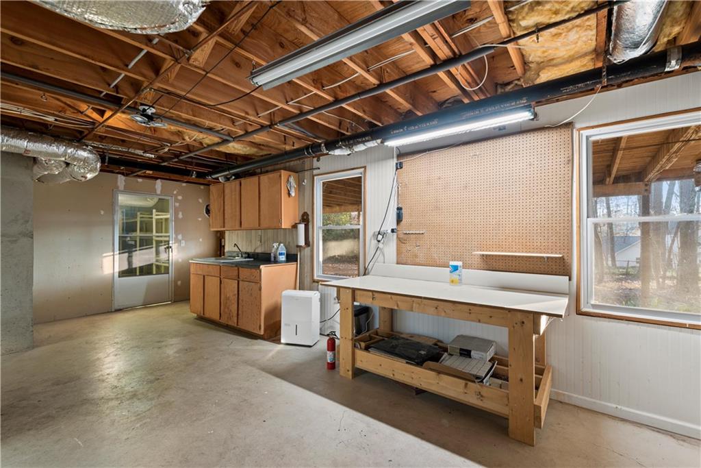 4687 Amberwood Trail
