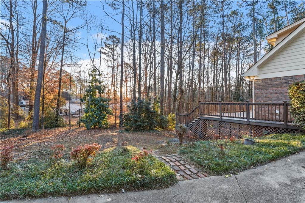 4687 Amberwood Trail