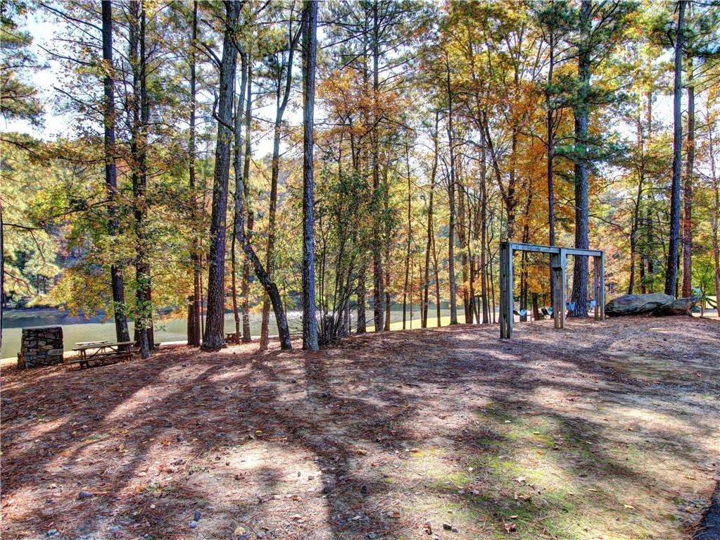 4687 Amberwood Trail