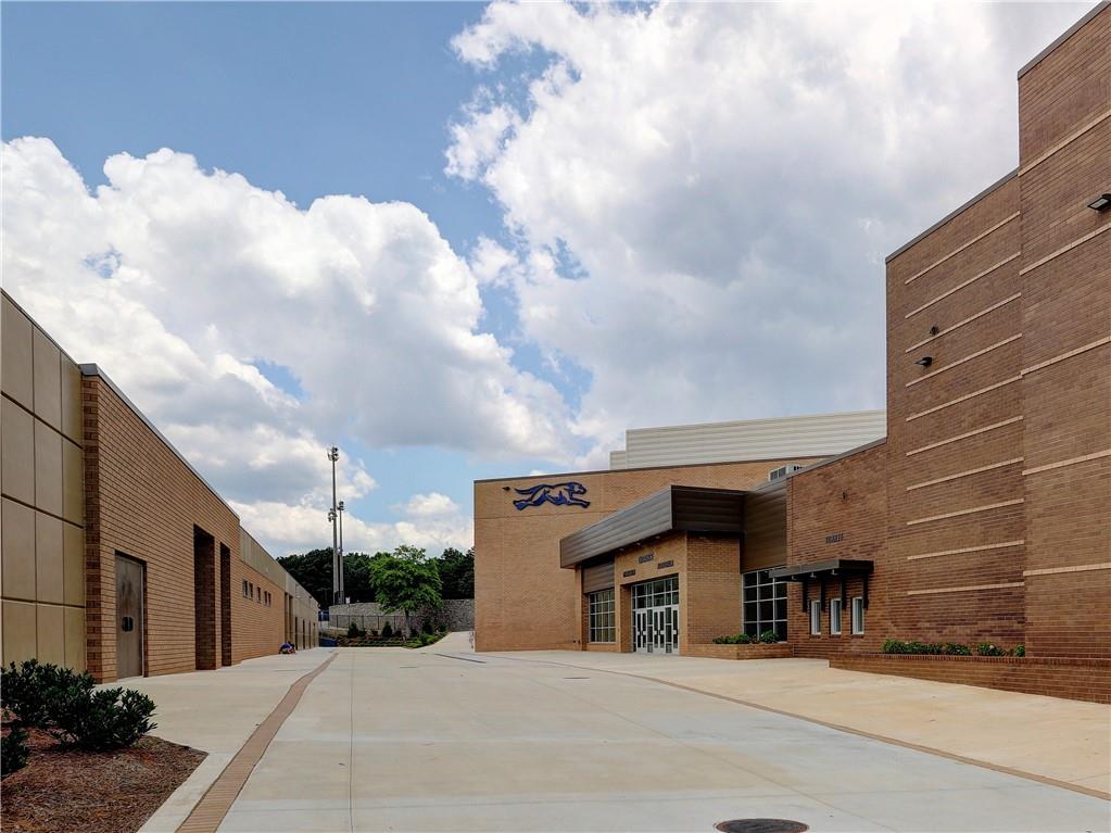 4687 Amberwood Trail