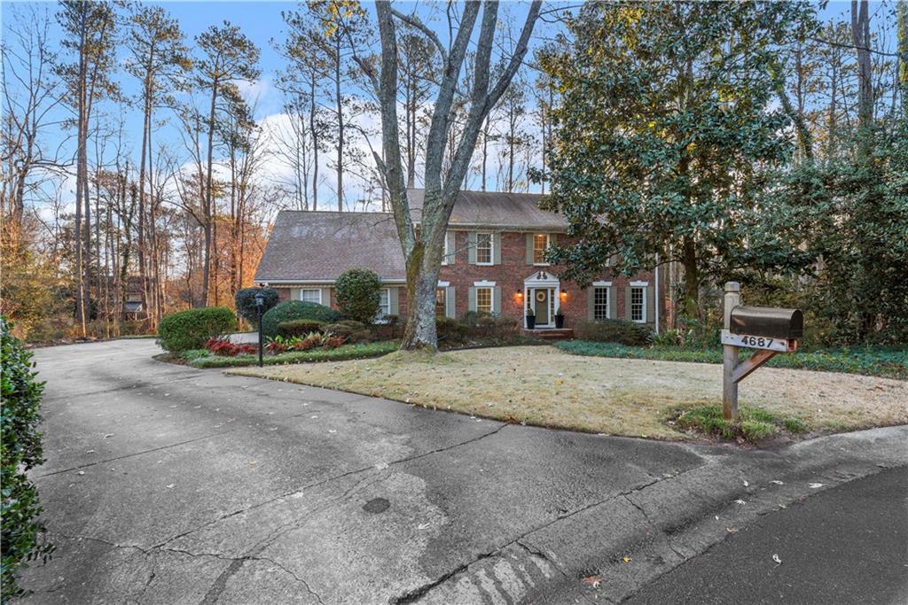 4687 Amberwood Trail
