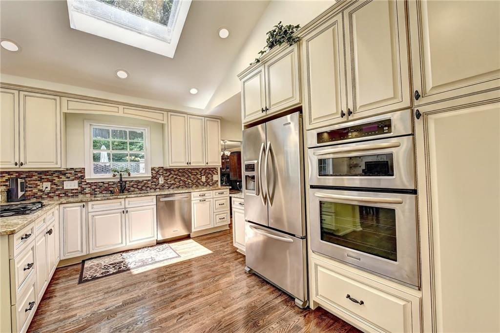 485 Valley Road