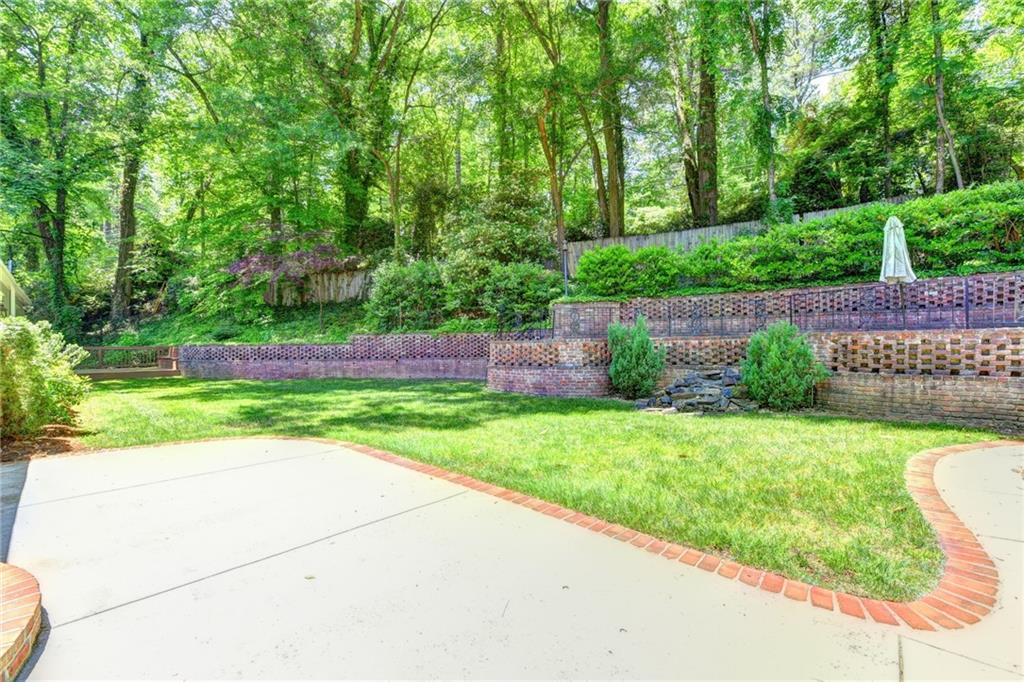 485 Valley Road