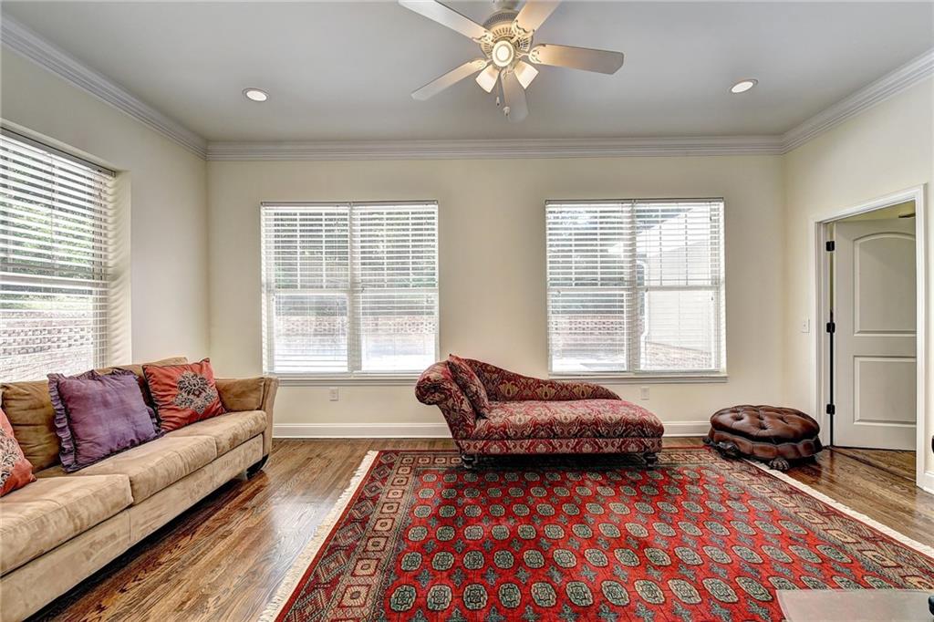 485 Valley Road