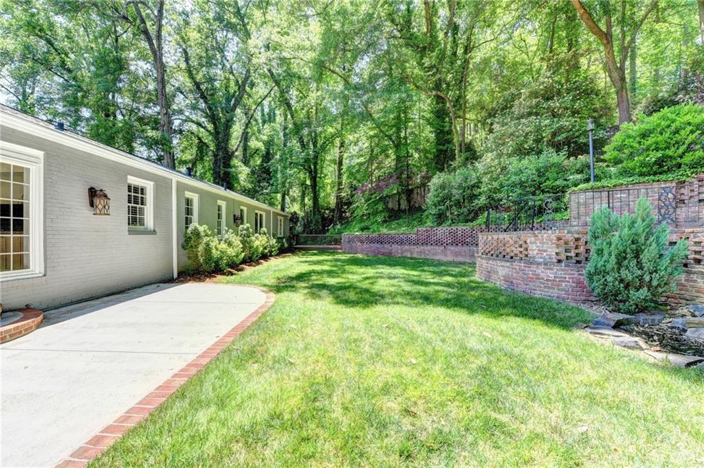 485 Valley Road