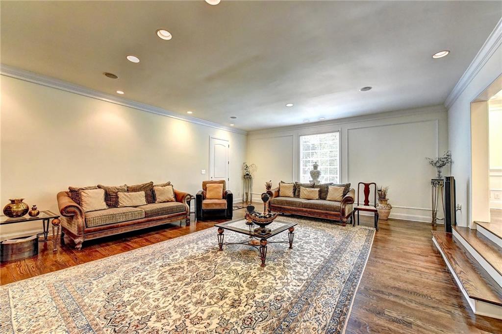 485 Valley Road