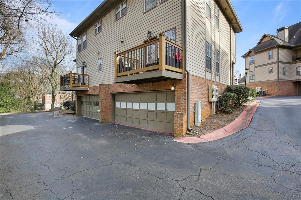 1320 Stillwood Chase NE