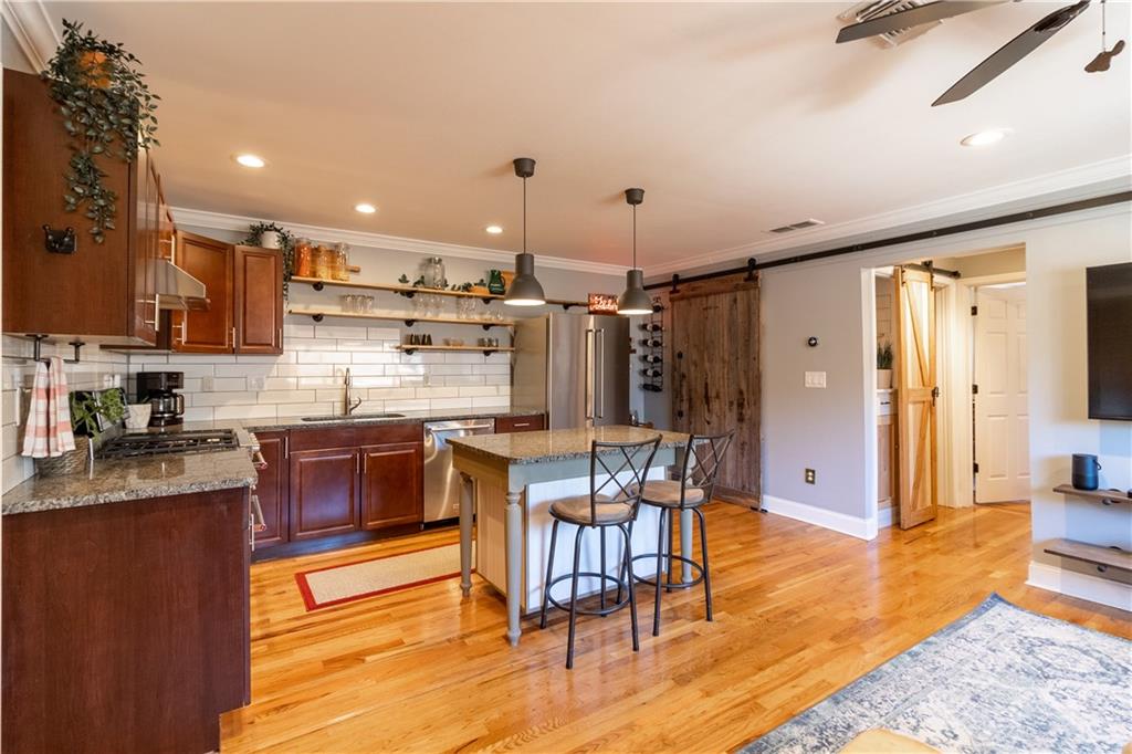 880 Glendale Terrace NE Unit 8