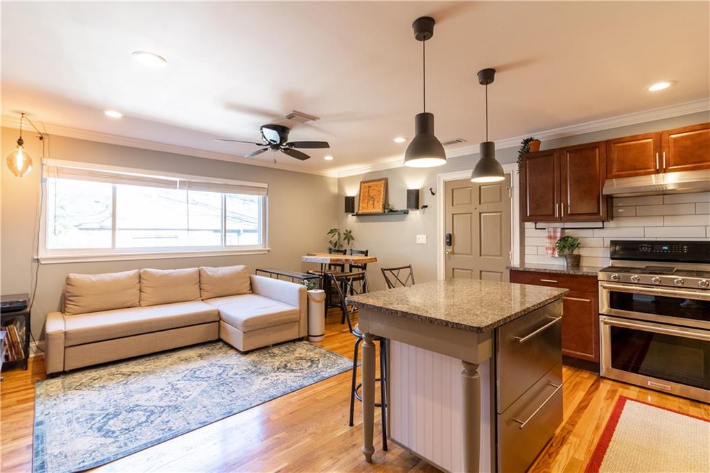 880 Glendale Terrace NE Unit 8