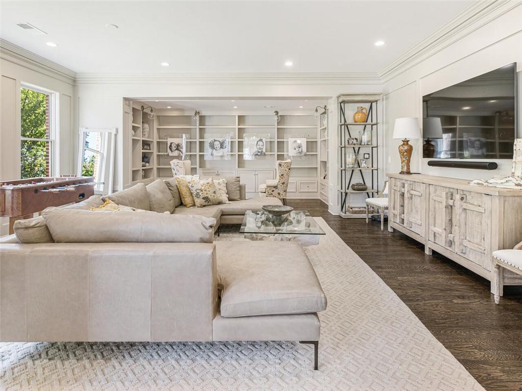 3010 Lancaster Square
