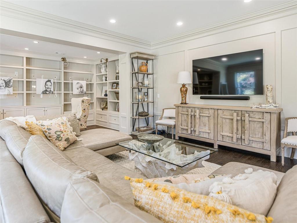 3010 Lancaster Square