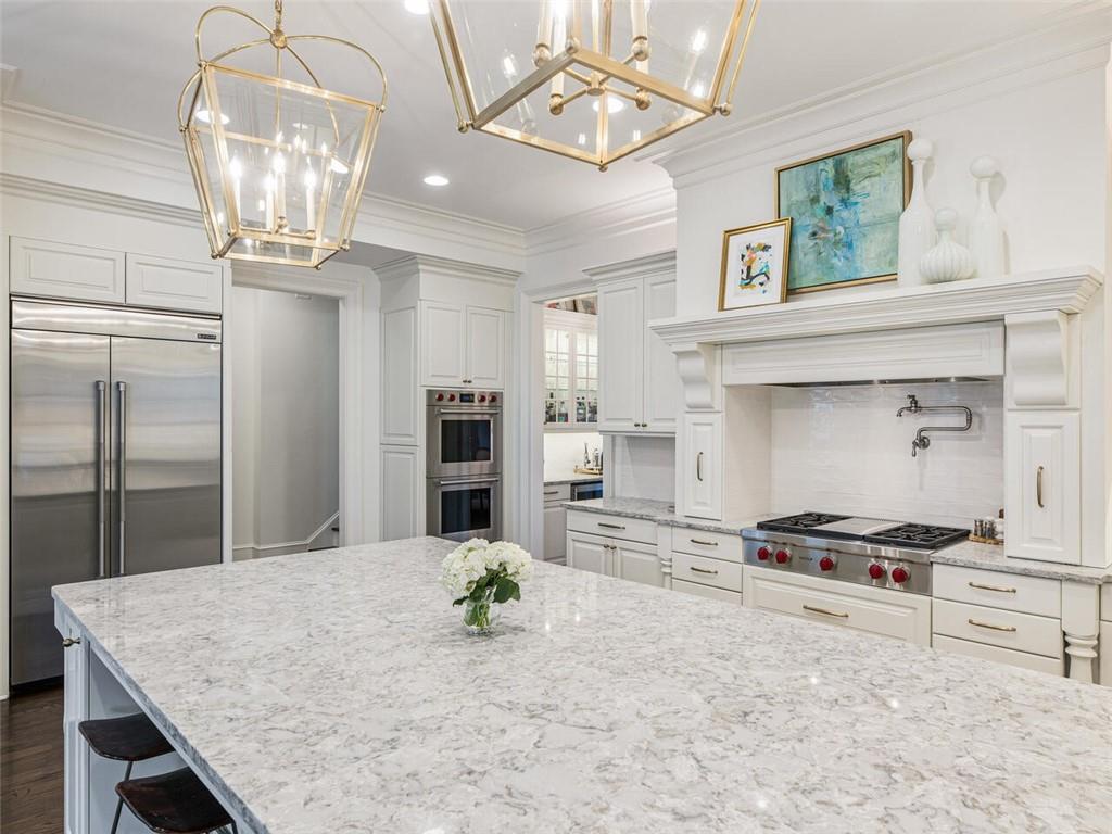 3010 Lancaster Square
