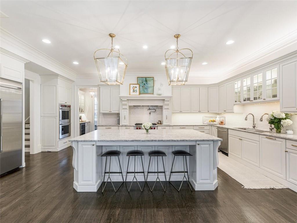 3010 Lancaster Square