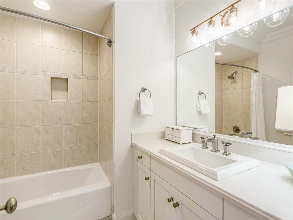 3010 Lancaster Square