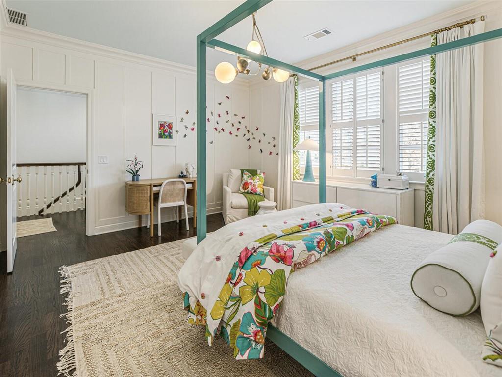 3010 Lancaster Square