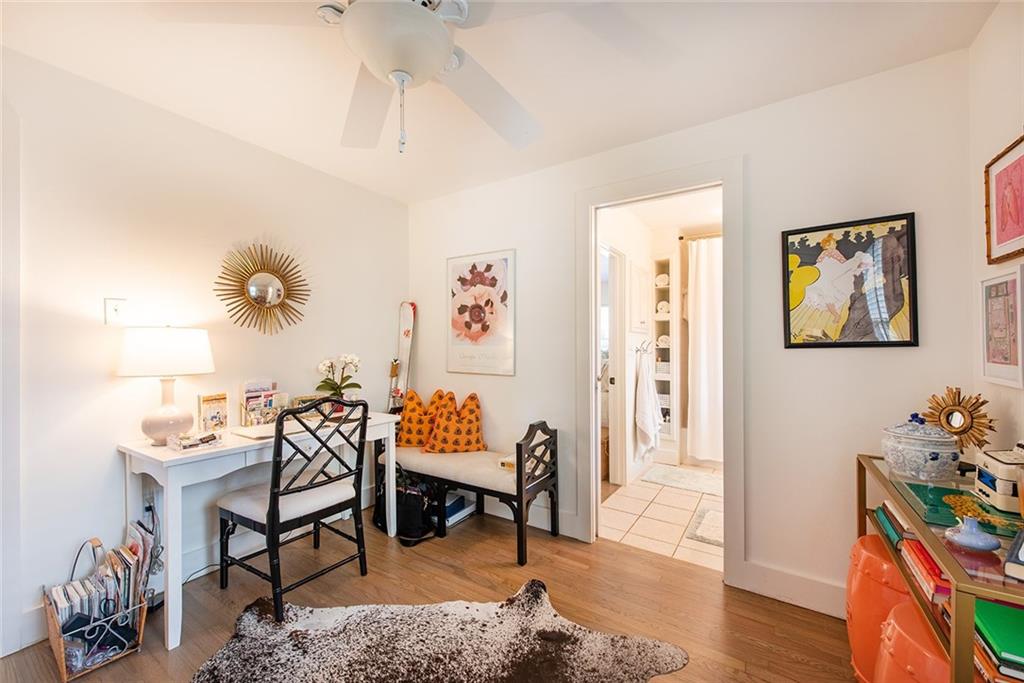 2796 Georgian Drive W