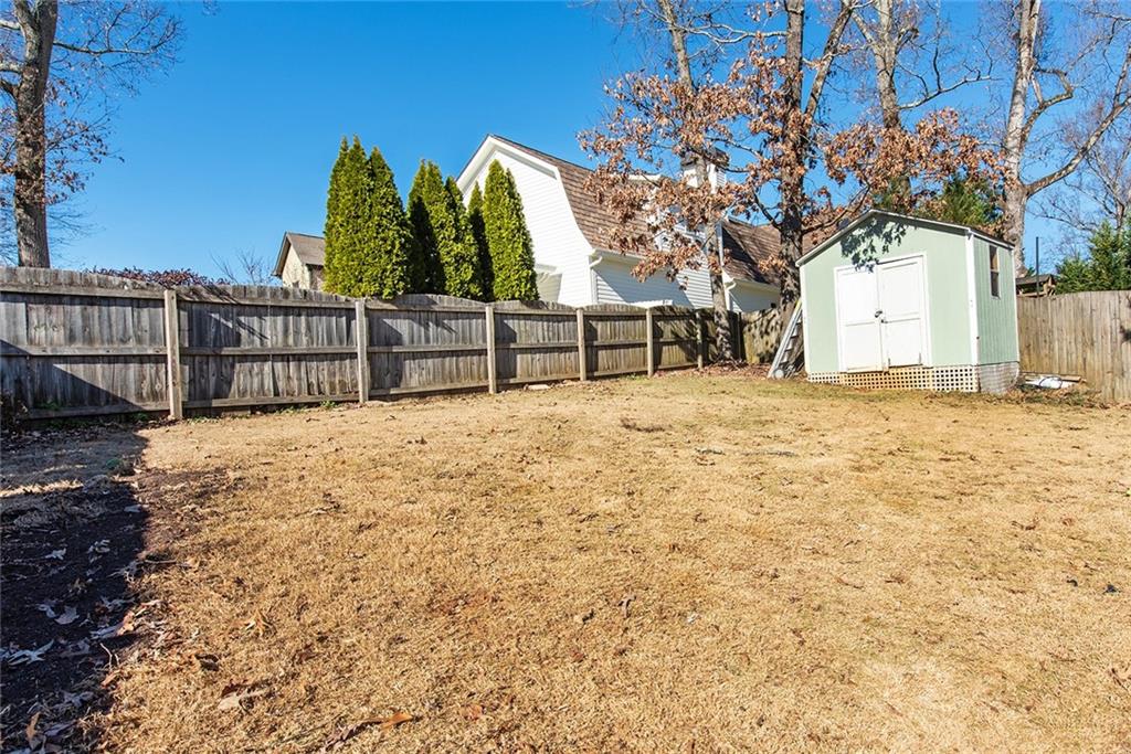 2796 Georgian Drive W
