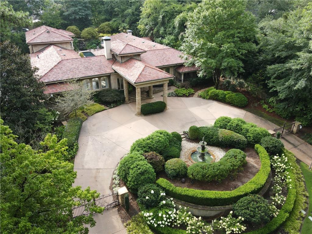 544 Valley Road NW